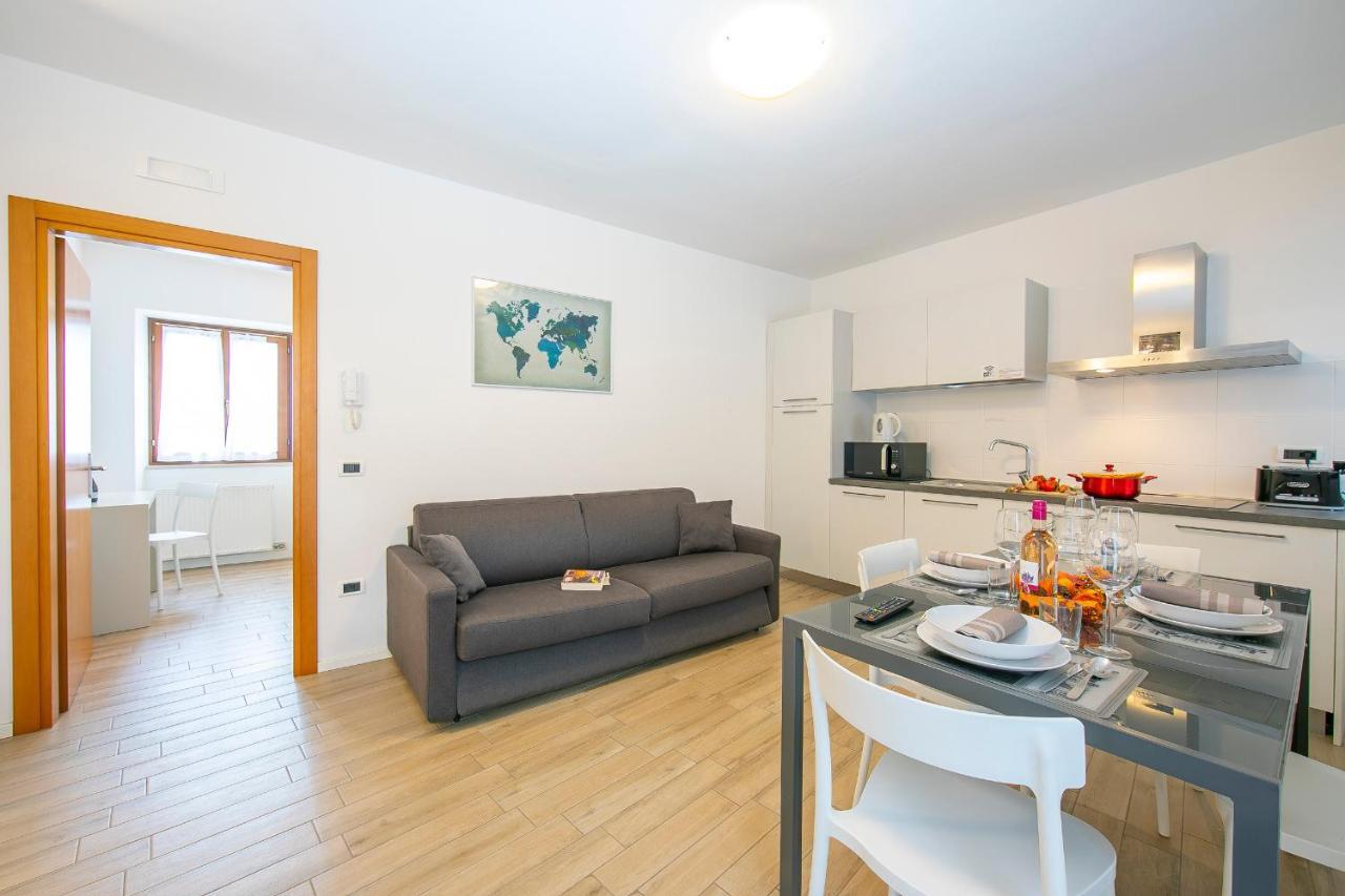 Rocks - Happy Apartment *