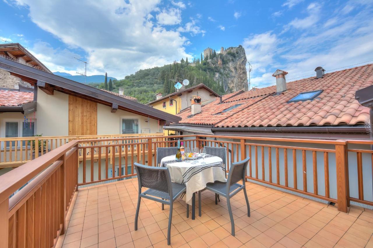 Rocks - Happy Apartment